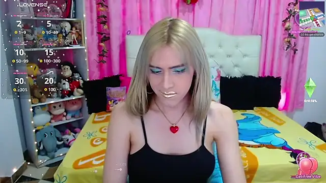 Snapshot of golden_girl01 chatting on March 18, 8:59 pm golden girl01 online show from March 18, 8:59 pm