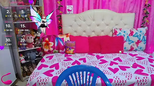 Snapshot of golden_girl01 chatting on October 3, 7:00 pm golden girl01 online show from October 3, 7:00 pm