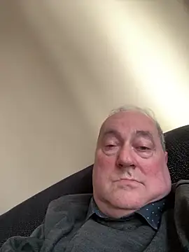 csikar online show from April 13, 12:10 pm