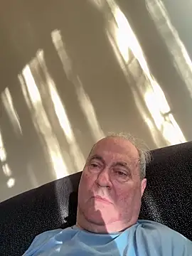 csikar online show from April 20, 4:43 pm