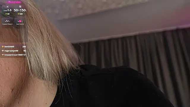 Snapshot of creampussyy chatting on February 18, 10:58 pm creampussyy online show from February 18, 10:58 pm