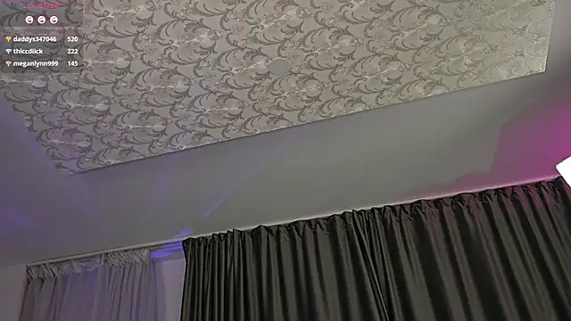 Snapshot of creampussyy chatting on March 10, 1:45 am creampussyy online show from March 10, 1:45 am