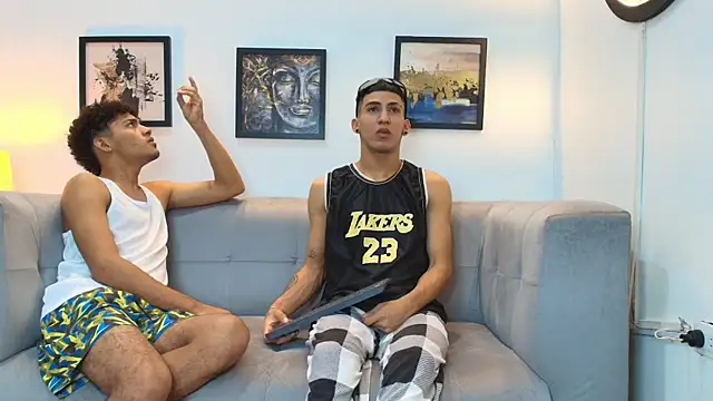 Snapshot of DIAMOND_BLACKS chatting on January 9, 7:33 am DIAMOND BLACKS online show from January 9, 7:33 am