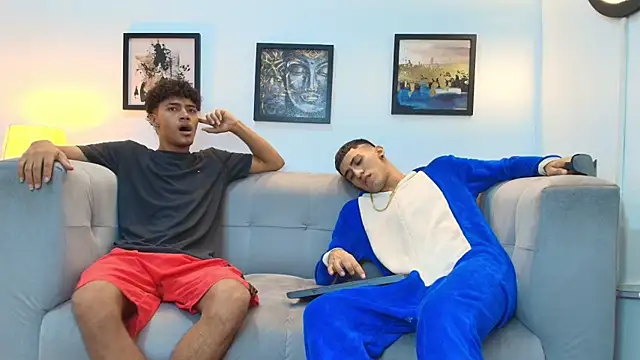 Snapshot of DIAMOND_BLACKS chatting on January 10, 7:32 am DIAMOND BLACKS online show from January 10, 7:32 am