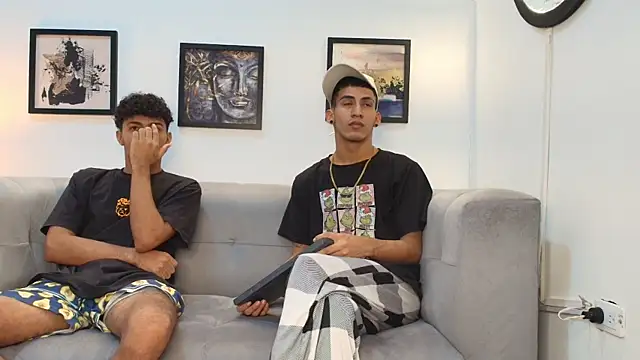 Snapshot of DIAMOND_BLACKS chatting on January 16, 7:23 am DIAMOND BLACKS online show from January 16, 7:23 am