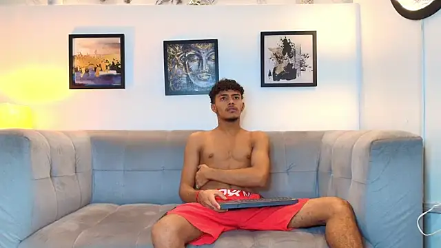 Snapshot of DIAMOND_BLACKS chatting on February 26, 7:40 am DIAMOND BLACKS online show from February 26, 7:40 am