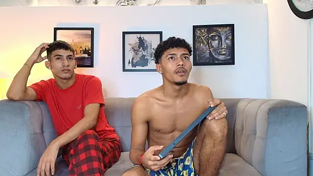 Snapshot of DIAMOND_BLACKS chatting on March 5, 7:37 am DIAMOND BLACKS online show from March 5, 7:37 am