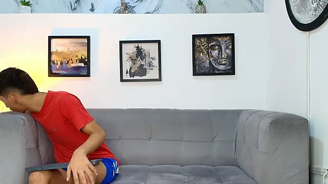 Snapshot of DIAMOND_BLACKS chatting on March 6, 7:49 am DIAMOND BLACKS online show from March 6, 7:49 am