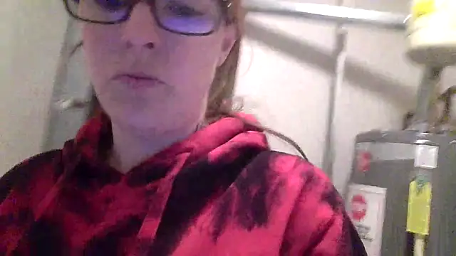 redremmi online show from March 1, 3:58 pm