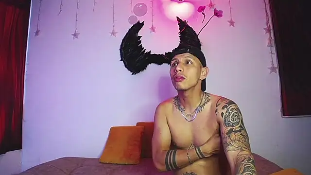 Noha and Iam online show from March 25, 12:33 pm