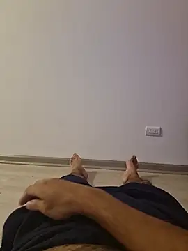 Snapshot of EarlyishYears chatting on December 14, 4:40 am EarlyishYears online show from December 14, 4:40 am