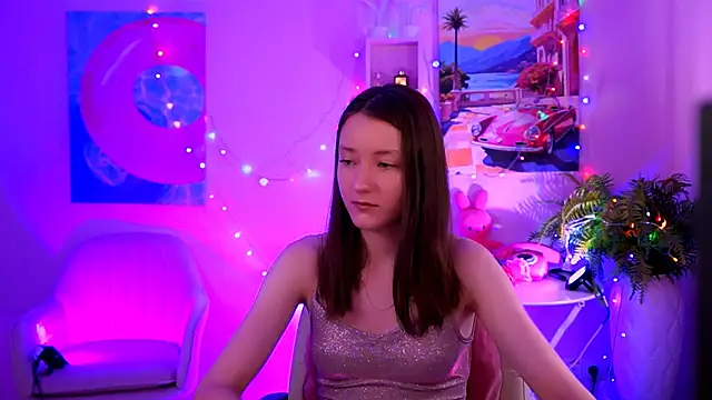 Snapshot of LuluPatterson chatting on December 14, 8:09 am LuluPatterson online show from December 14, 8:09 am