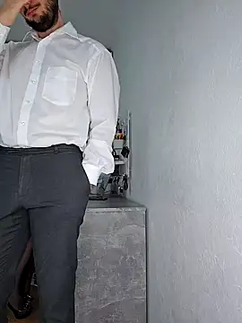 Lovebackground online show from January 17, 11:27 am