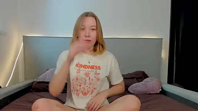 Agatha Mayson online show from February 21, 7:09 am