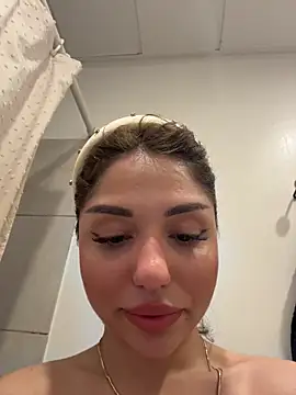 SilkyMira online show from January 17, 2:33 pm