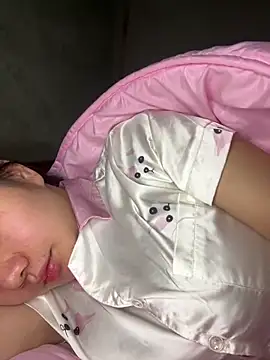 leo-kitty online show from December 19, 2:13 pm