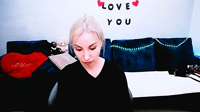 Hanna--Sweet online show from April 21, 2:34 pm