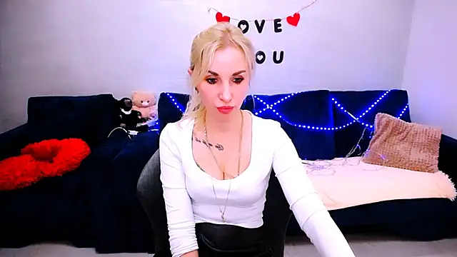 Hanna--Sweet online show from April 24, 11:56 am