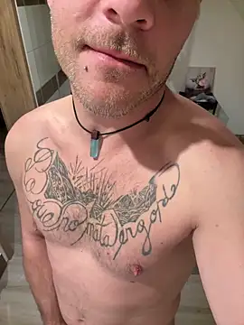 Manu1983el01 online show from February 12, 6:25 pm