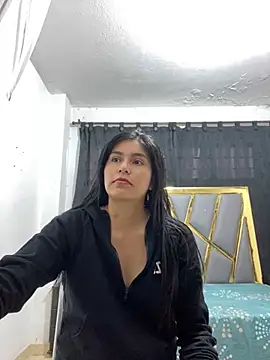 kangomez19 online show from February 27, 7:25 pm