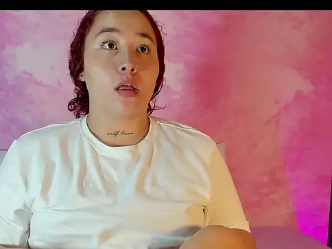 Ayla-marttinez online show from January 8, 4:04 am