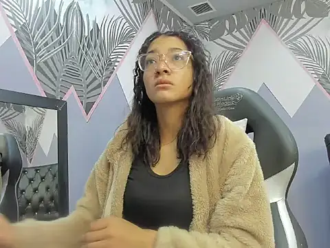 Snapshot of Jadde_Greyy_ chatting on December 14, 11:48 am Jadde Greyy online show from December 14, 11:48 am