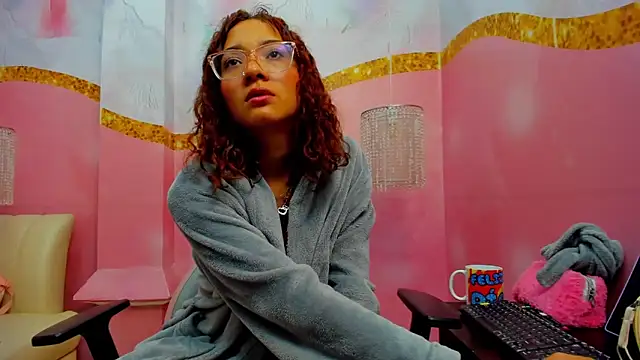 Jadde Greyy  online show from April 15, 12:01 pm