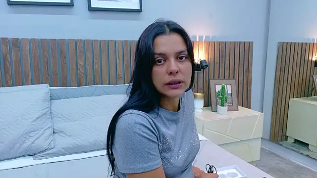 Mia Bellefort online show from February 27, 7:58 pm