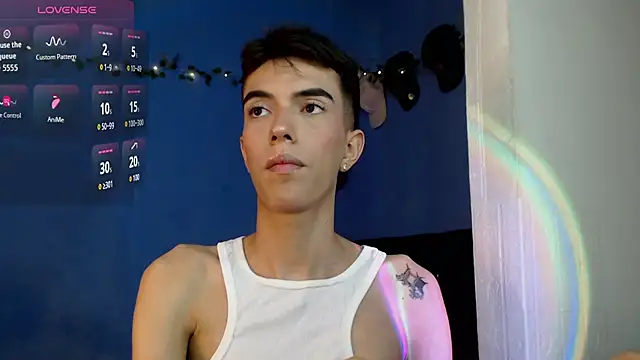 Snapshot of Juan_Gomezz26 chatting on June 22, 12:24 am Juan Gomezz26 online show from June 22, 12:24 am