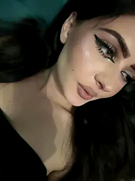 Snapshot of GoldFlow8888 chatting on December 18, 7:53 pm GoldFlow8888 online show from December 18, 7:53 pm