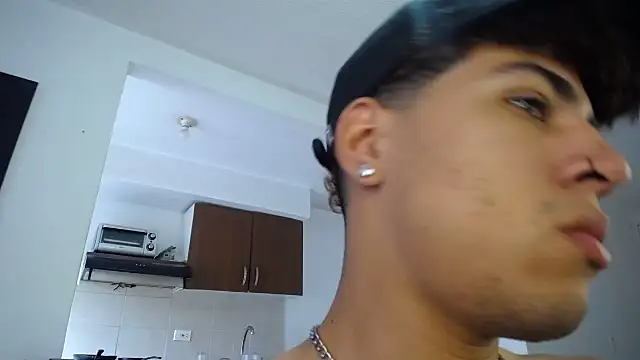 black men9 online show from April 20, 7:04 pm