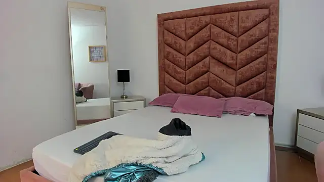 Scarlett  Noir online show from March 25, 8:04 pm