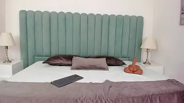 Scarlett  Noir online show from April 13, 7:52 pm