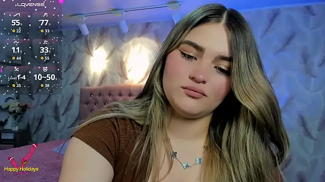 Snapshot of Luna_volk_ chatting on December 14, 3:23 am Luna volk online show from December 14, 3:23 am