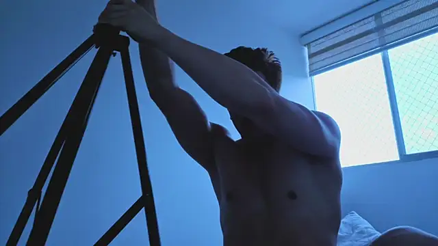 Snapshot of maxxcooper1 chatting on December 14, 9:52 pm maxxcooper1 online show from December 14, 9:52 pm