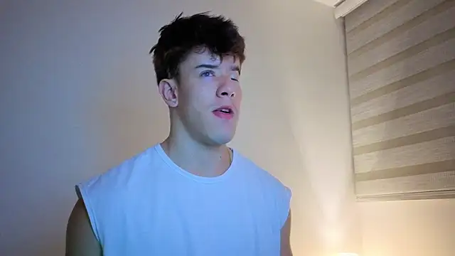 maxxcooper1 online show from December 23, 6:11 am