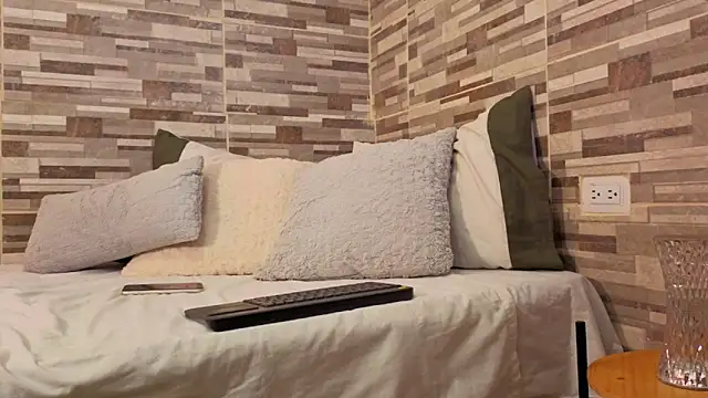 maxxcooper1 online show from March 17, 8:34 pm