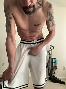 faces818 online show from April 16, 5:36 pm