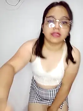 Brianna Ruiz online show from December 18, 9:15 am