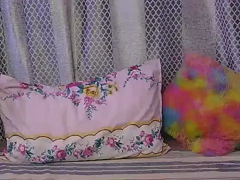 hey-pinky online show from April 15, 4:52 am