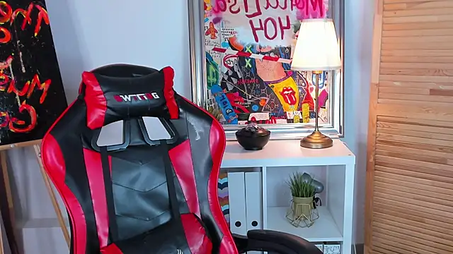 katymeaw online show from April 6, 1:25 am