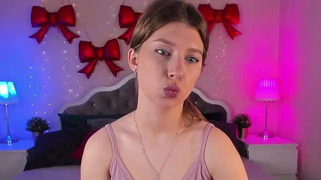 katymeaw online show from April 22, 1:30 am