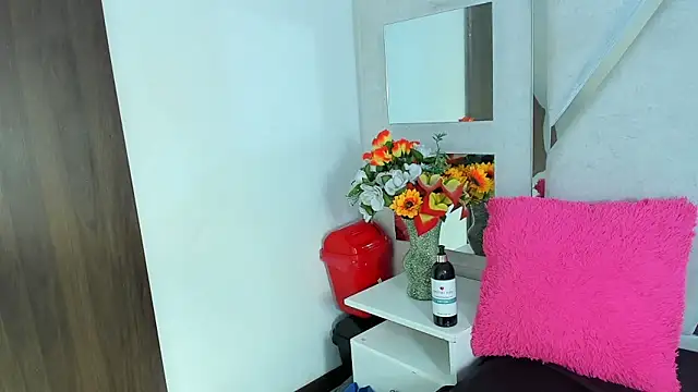 Alana Hotterr online show from February 14, 3:47 am