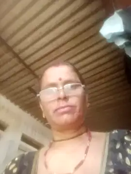 Snapshot of Pinki_rajak chatting on May 15, 11:34 pm Pinki rajak online show from May 15, 11:34 pm
