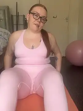 AnnieAinsx online show from April 26, 11:41 am