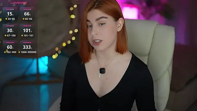 GingerPinky online show from March 30, 1:01 pm