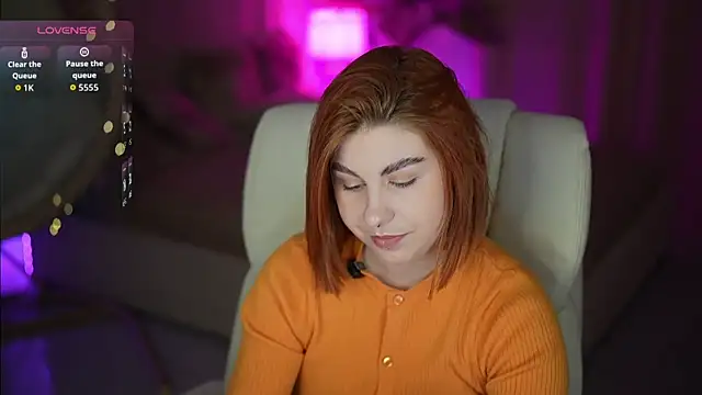 GingerPinky online show from April 20, 6:27 am