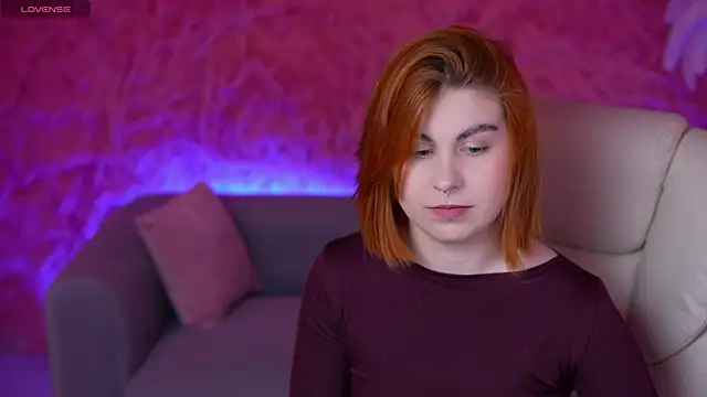 GingerPinky online show from April 21, 7:17 pm