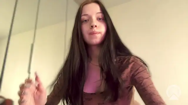 Snapshot of AlicePowells chatting on June 9, 10:05 am AlicePowells online show from June 9, 10:05 am