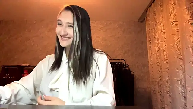 ShonnaSteffensmeier online show from December 22, 3:09 pm